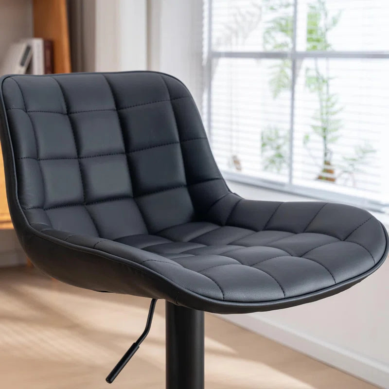 Wolt Bar Stool