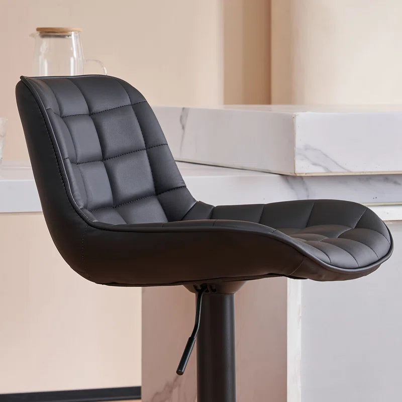 Wolt Bar Stool